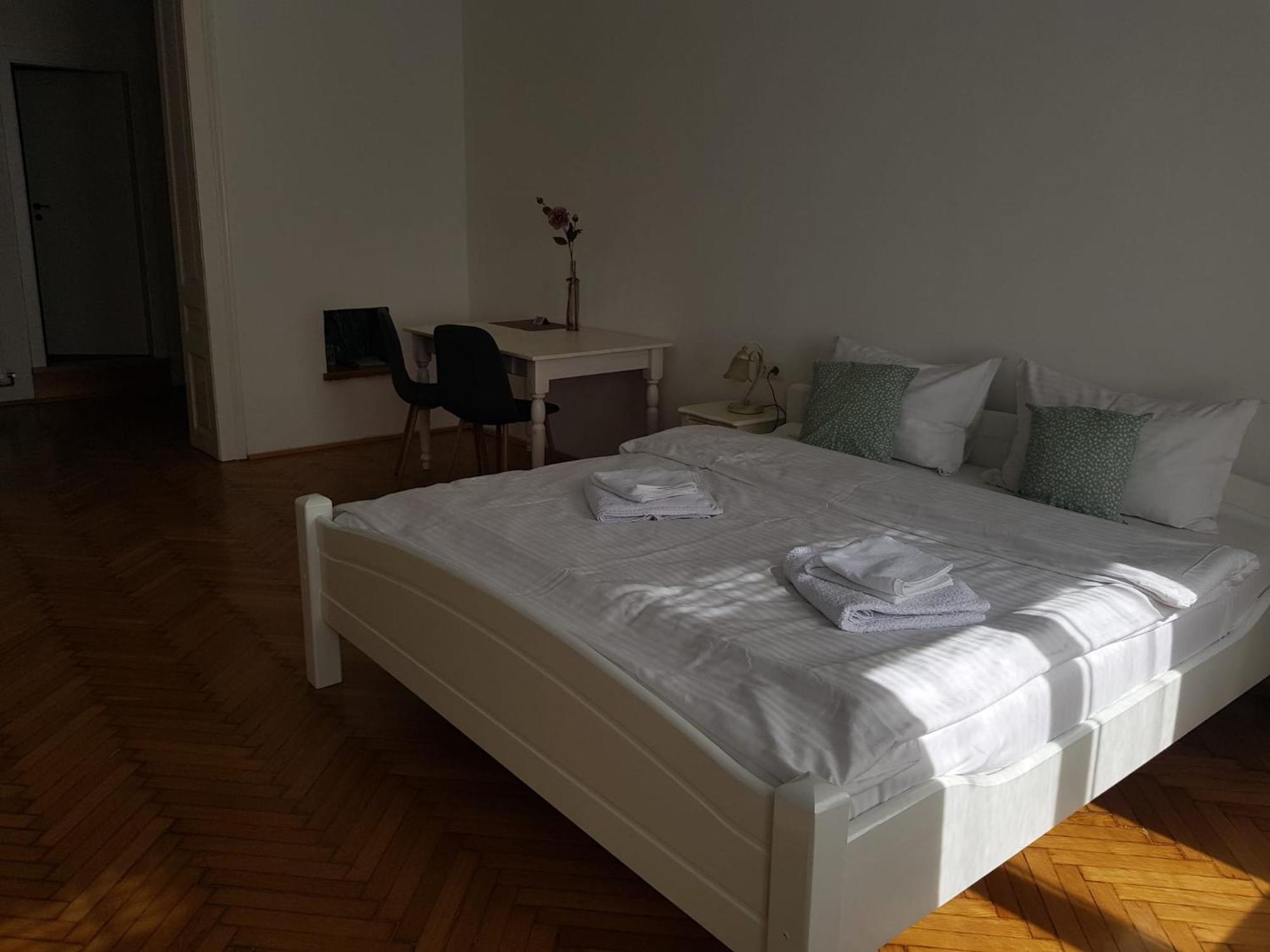 Liberte Apartments Oradea Zimmer foto